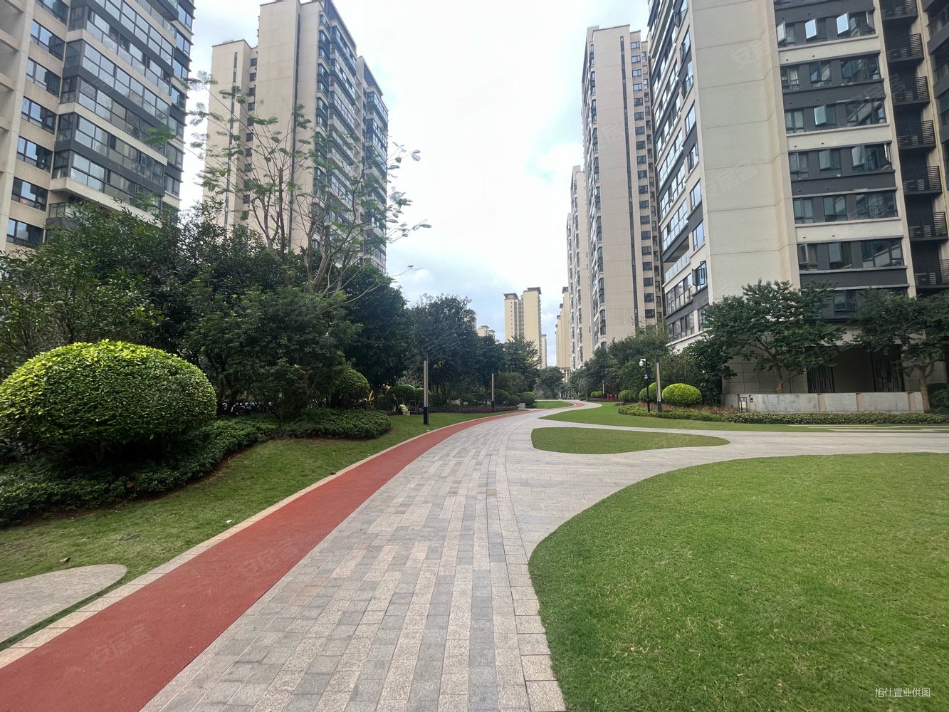 仁恒海棠公园一期小高层四房全新未入住业主诚心出售