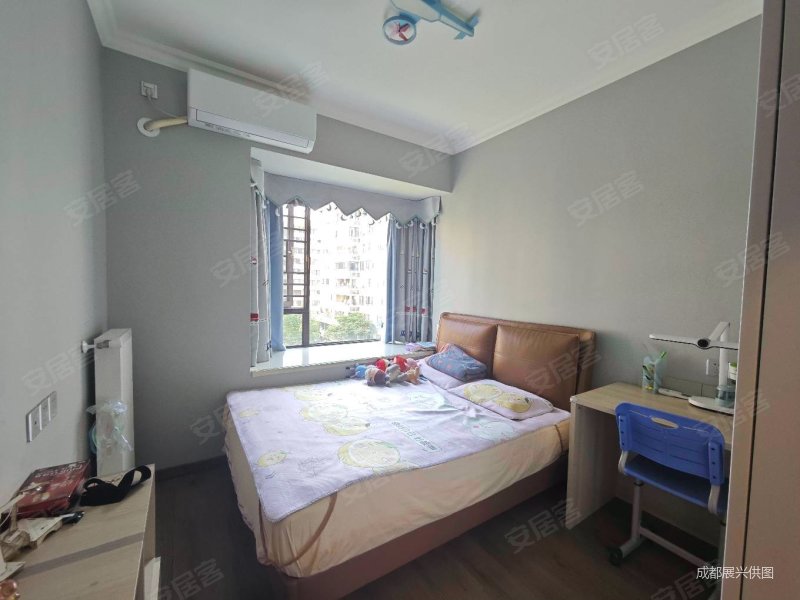 3号线旁 近万达 现代风精装套四双卫 楼层视野 巴适,碧桂园悦府二手房