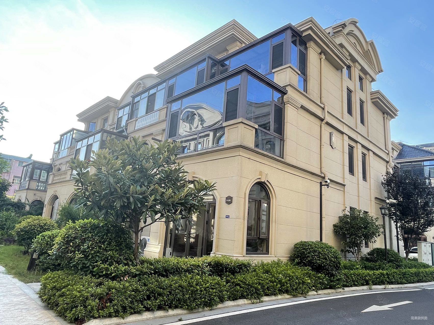 富都花园(吴江别墅)5室3厅4卫276㎡北258万