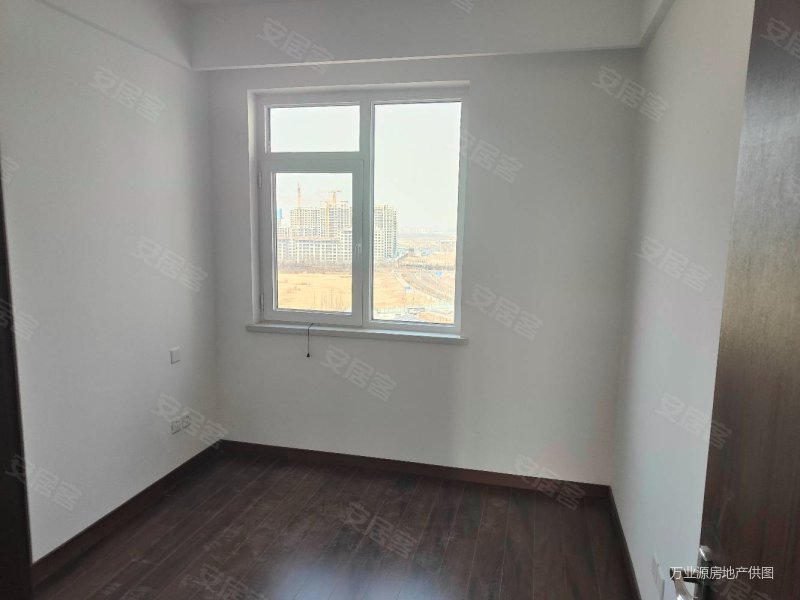 学府世家中间楼层业主诚意出售户型格局合理