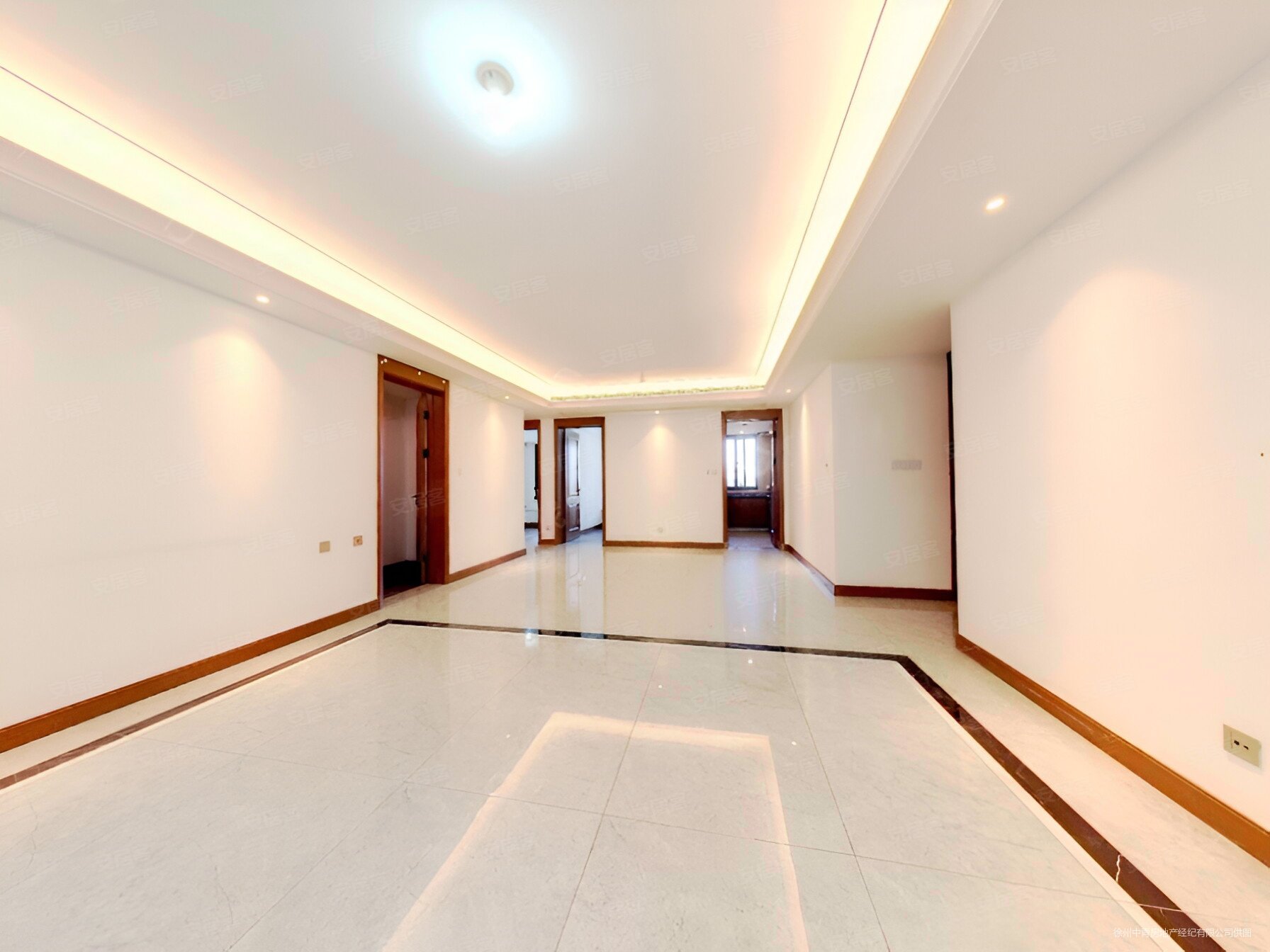 近万达 红星金茂悦 地铁 电梯 暖气 小高层 一梯一户 急售