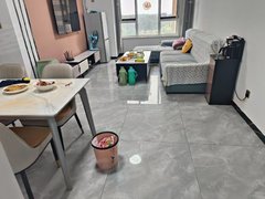 齐河城区齐河城区万达南 中骏雍景湾 新县医院东精装3室2卫带车位家电家具齐全出租房源真实图片