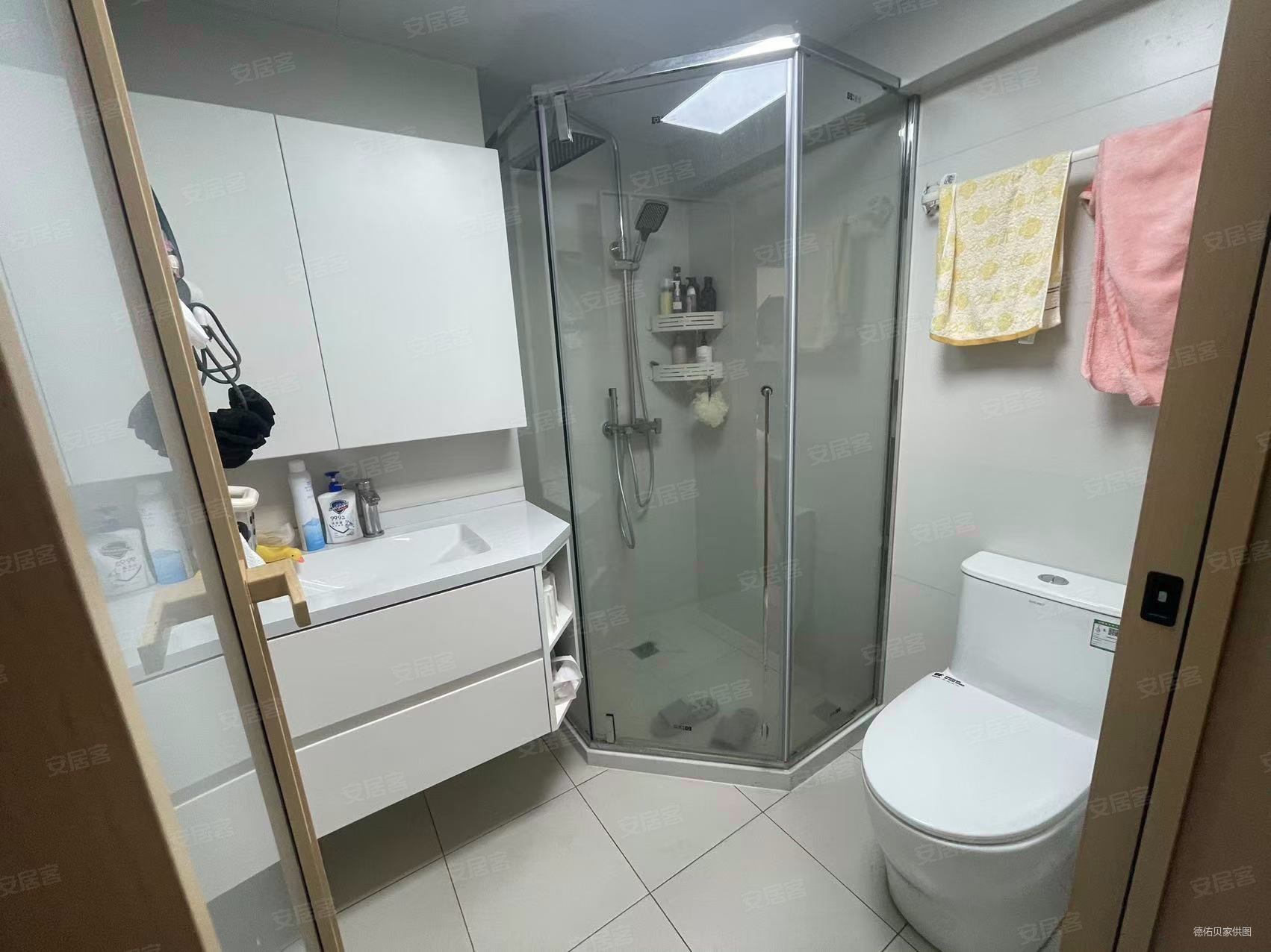 美致生活广场3室2厅3卫43.29㎡南北78.8万