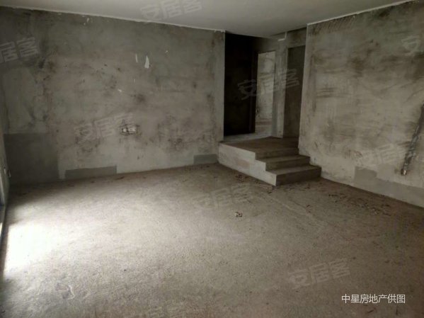 门口有地下室有车库 黄江珺庭美墅看房方便有钥匙 中惠珺庭二手房 4万 3室2厅 2卫 148 2平米 东莞安居客