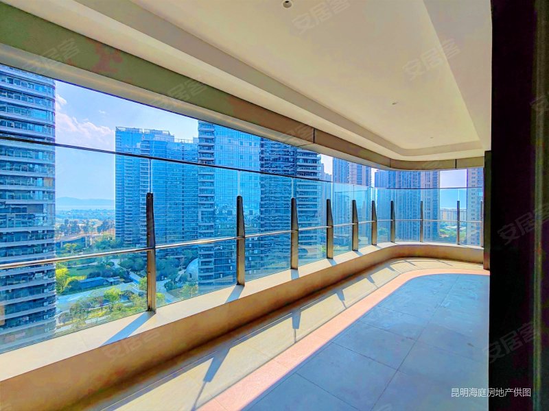 汤臣一品山海湾8号海景房500里滇池尽收眼底