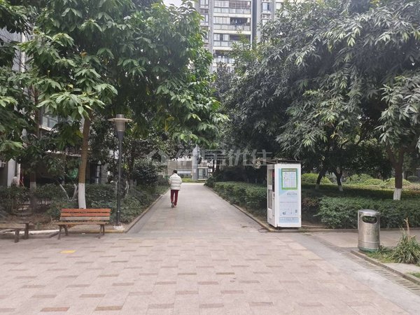 【多图】富都广场,回兴租房,回兴轻轨站商圈楼上 富都广场精装两室