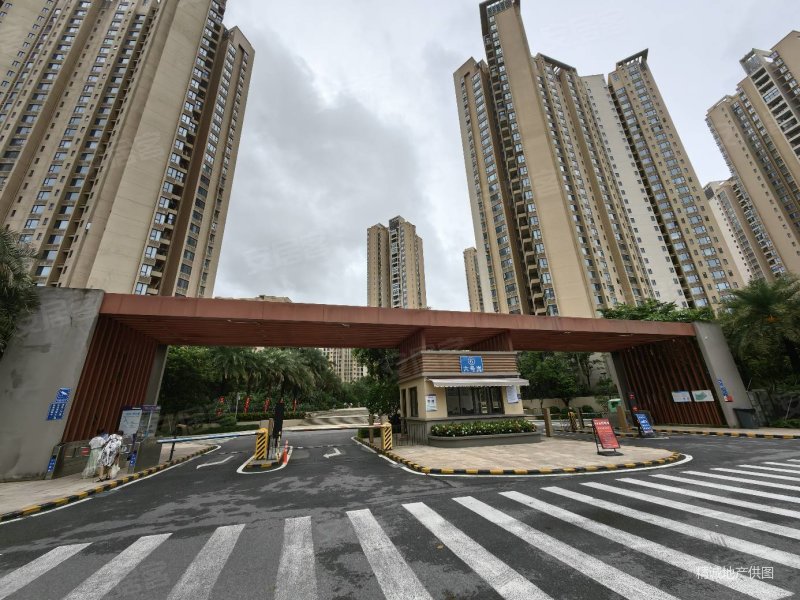 珠海华发水岸二期电梯两房南向总价103万各付