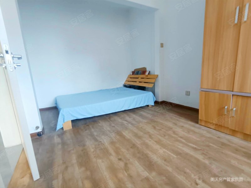 河风雅苑  三室一卫  装修  南户带阳台