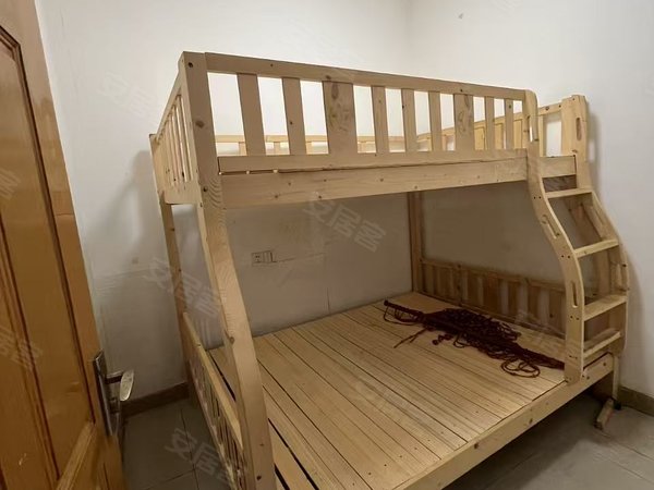 湖州安吉县递铺广都嘉园1958附近，广都家园步梯6楼，三室一厅带前后露台出租房源真实图片