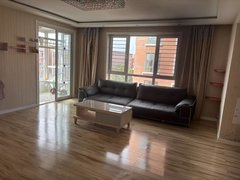 梅河口城区市中心出租 阳光花园 电梯楼 精装修 三室二卫 能月租 随时看房出租房源真实图片