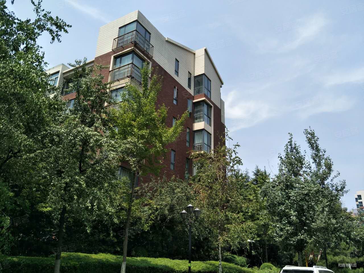 白桦林居3室2厅2卫129.9㎡南北279万