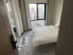 快乐城 精装房出租领包入住全新家具