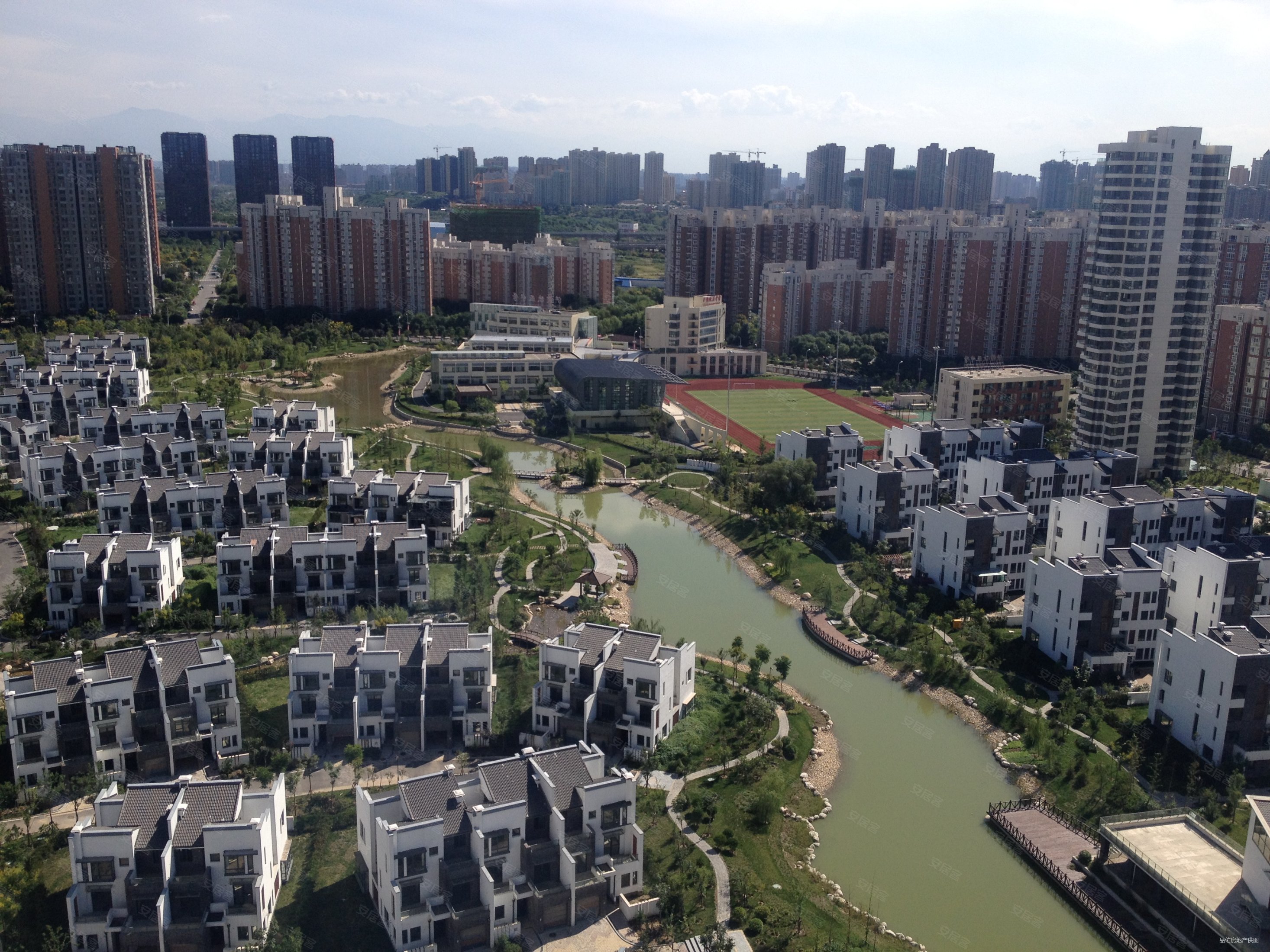 浐灞半岛藏珑a11区3室2厅2卫145.69㎡南北207万