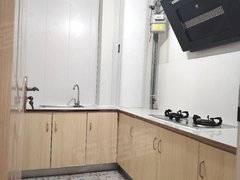 常州天宁青龙自已房子无中费。天燃气厨房。南北通透,1室1厅。邻黑牡丹吾悦出租房源真实图片