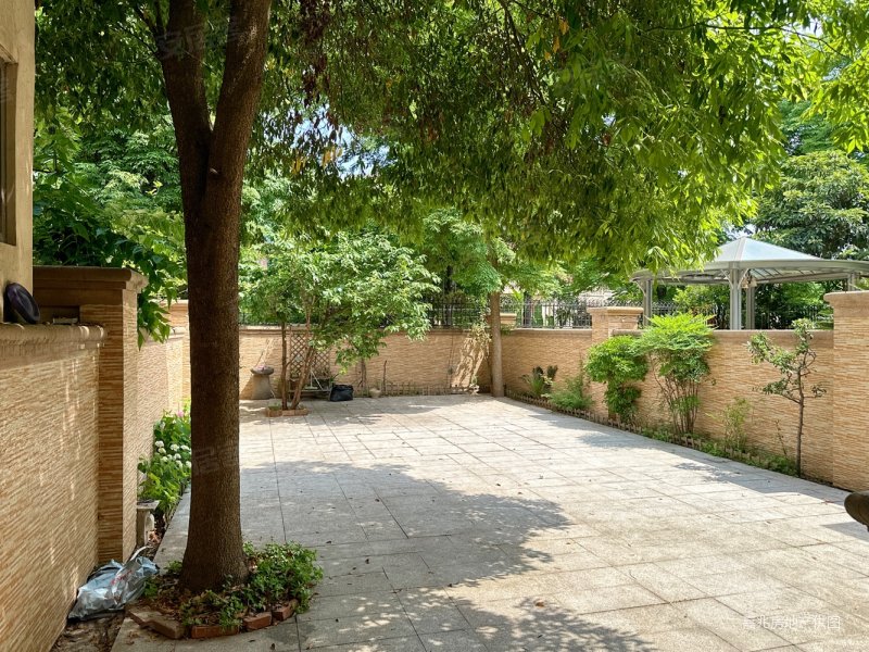 城南天府新区雅居乐精装联排别墅  南北朝向  拎包入住