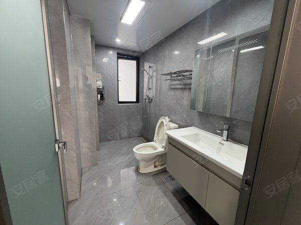 金华永康永康市区阳光城檀悦都市外滩 四室两厅两卫 南北通透 空间宽敞 包物业带车位出租房源真实图片