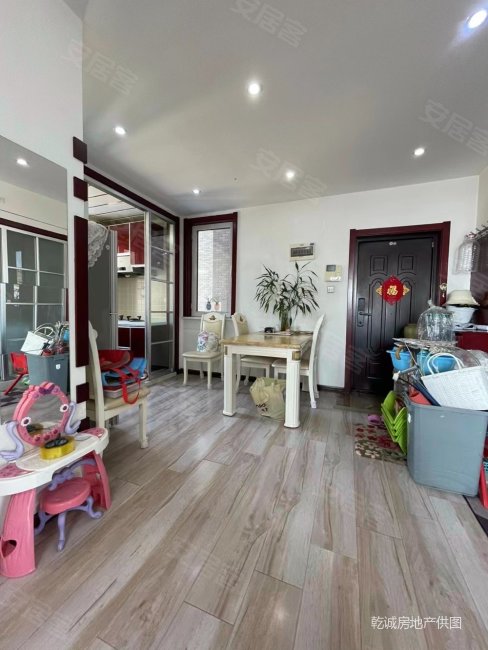 龙祥家园精装修电梯6楼家具家电齐全拎包入住随时看房