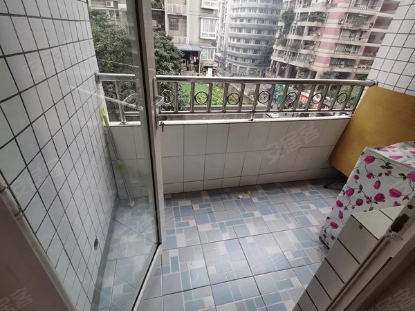 重庆江北观音桥金地花园江北观音桥轻轨金地花园2室2厅1卫南北通透精