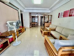 广州增城凤凰城凤凰城凤馨苑 靠近学校 近2号门岗 保养如新 家私家电齐全出租房源真实图片