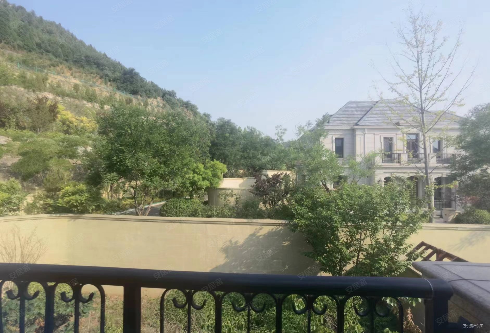 奥体别墅典范,绿城玺园200平院子,随时看,海尔绿城全运村玺园二手房