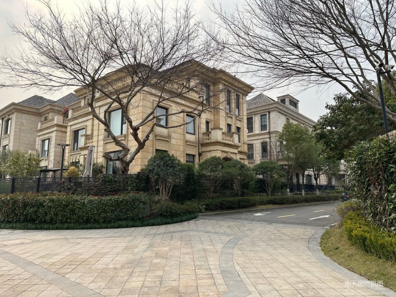 檀宫独栋别墅豪装500万999成新业主急出