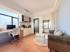 深圳龙岗坂田华为 马蹄山 全屋定制原木风一房一厅 近天安云谷 华为基地出租房源真实图片