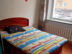 齐齐哈尔龙沙南站押一付一，海山小区二楼，临近大商，一室一厅带家电家具，拎包入出租房源真实图片