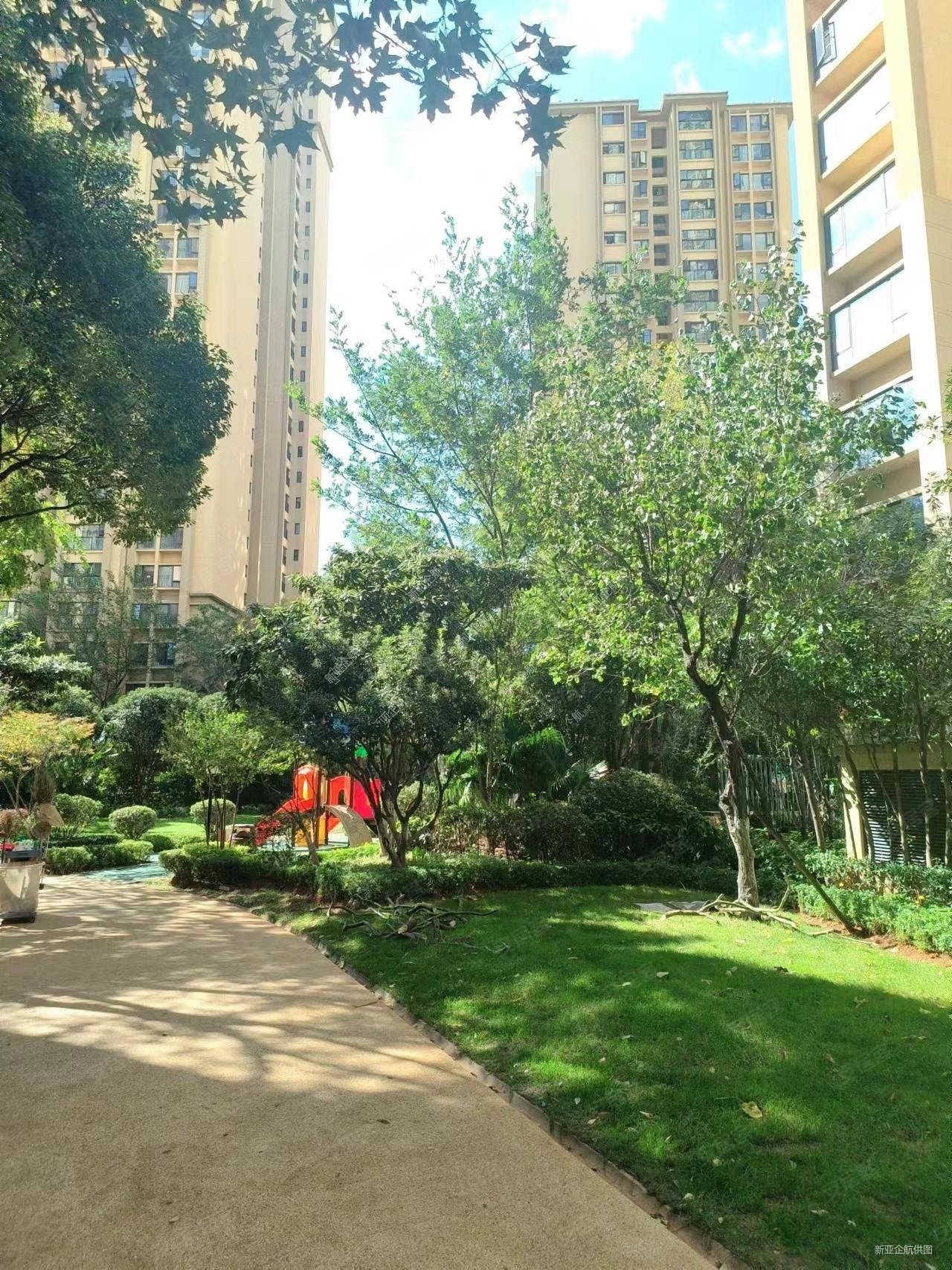 昆明房产网>昆明二手房>五华二手房>莲花片区二手房>龙湖水晶郦城>