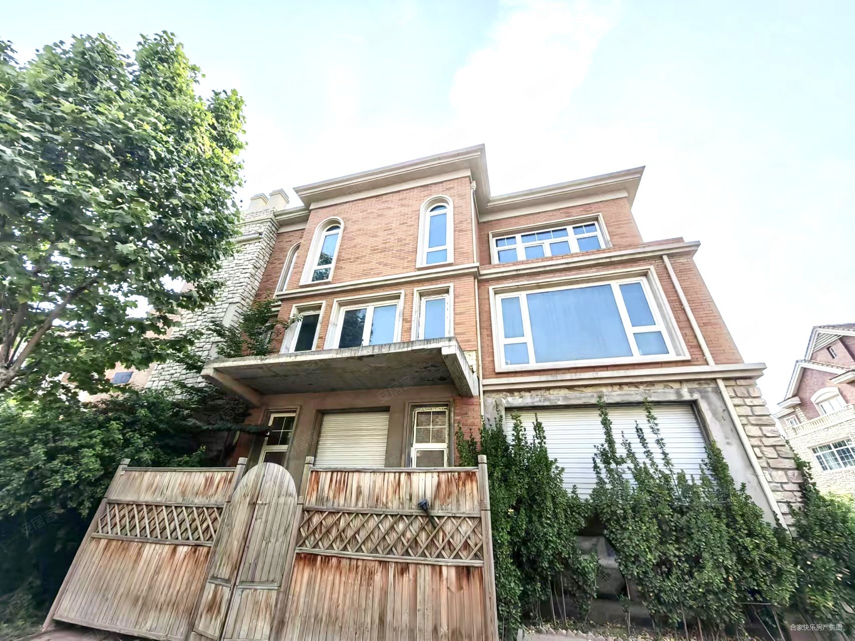 润泽租售特惠房源润泽庄园北美双拼室内电梯带车库