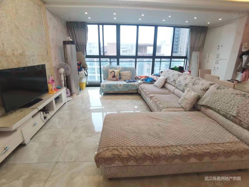 急售江夏客厅正地铁口清江泓景好楼层湖景房证满二