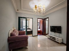 吕梁离石火车站急租，恒大华府56平米小两室，家居家电齐全拎包入住，看房方便出租房源真实图片