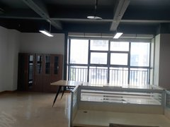 重庆渝北汽博中心采光和视野相当巴适!中庭位置,安静得很!出租房源真实图片