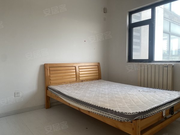 莱州南山世纪华府世纪华府 精装两居室 民水民电 南北通透 拎包入住!