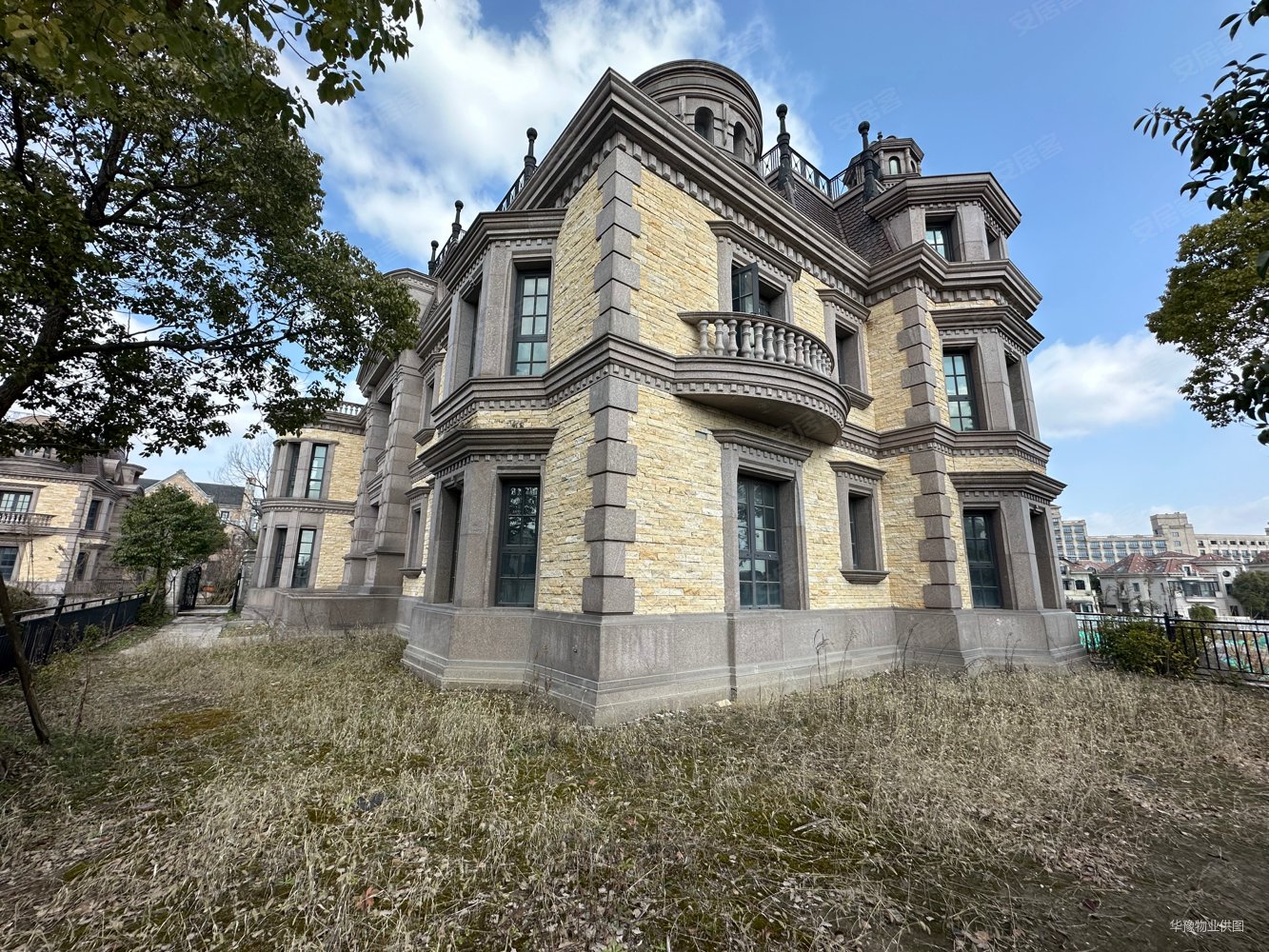 远洋博堡7室3厅5卫821.01㎡南北4280万