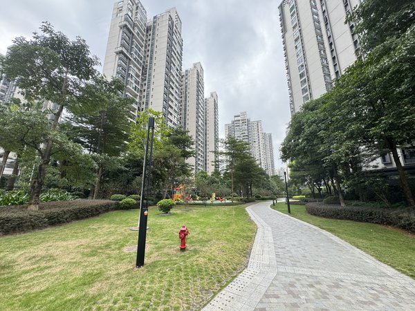 广州荔湾桥中悦江上品苑急租 悦江上品苑 精装高层南向3房2卫 家私