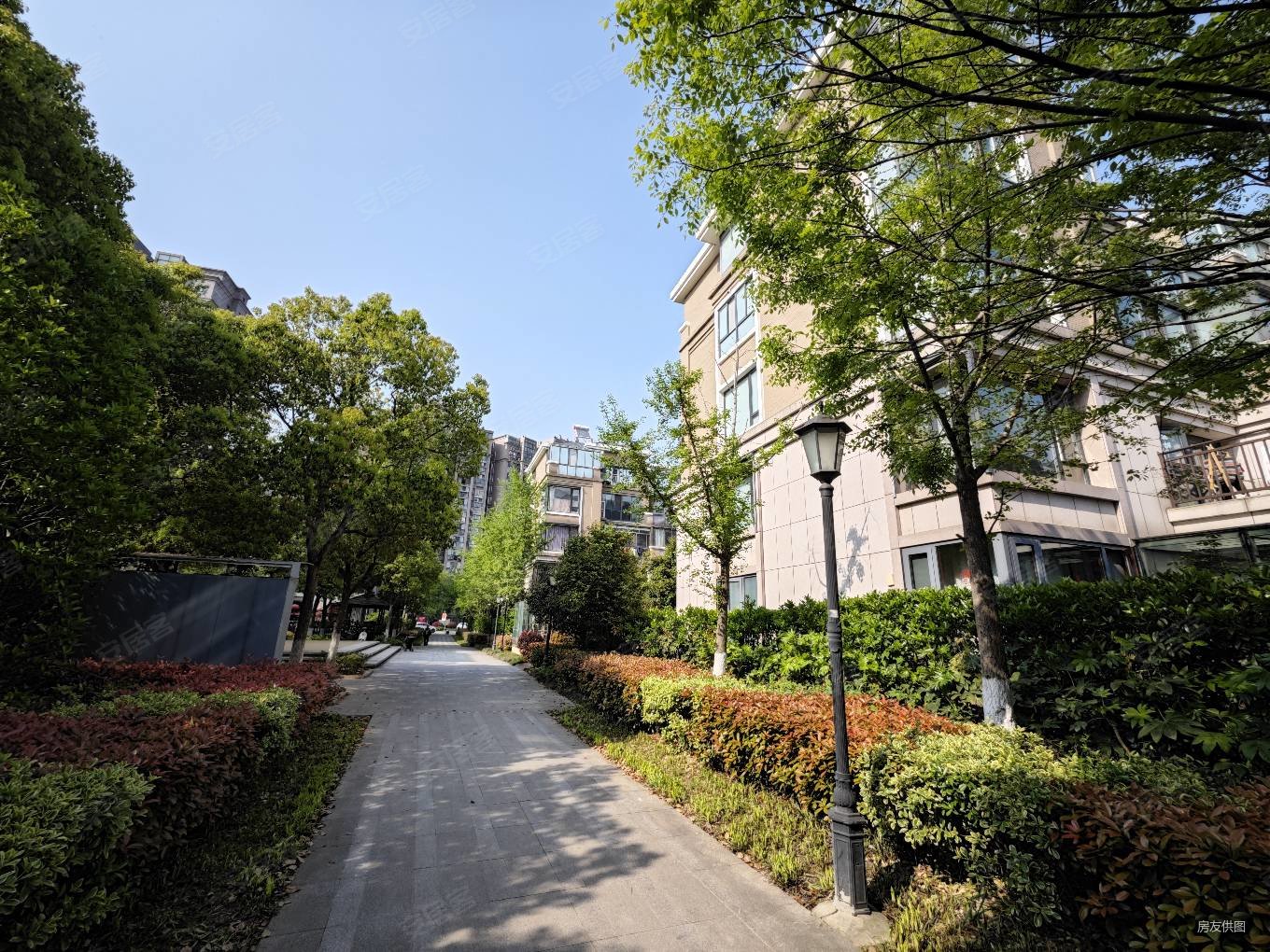 北江锦城花园洋房地铁口龙湖天街