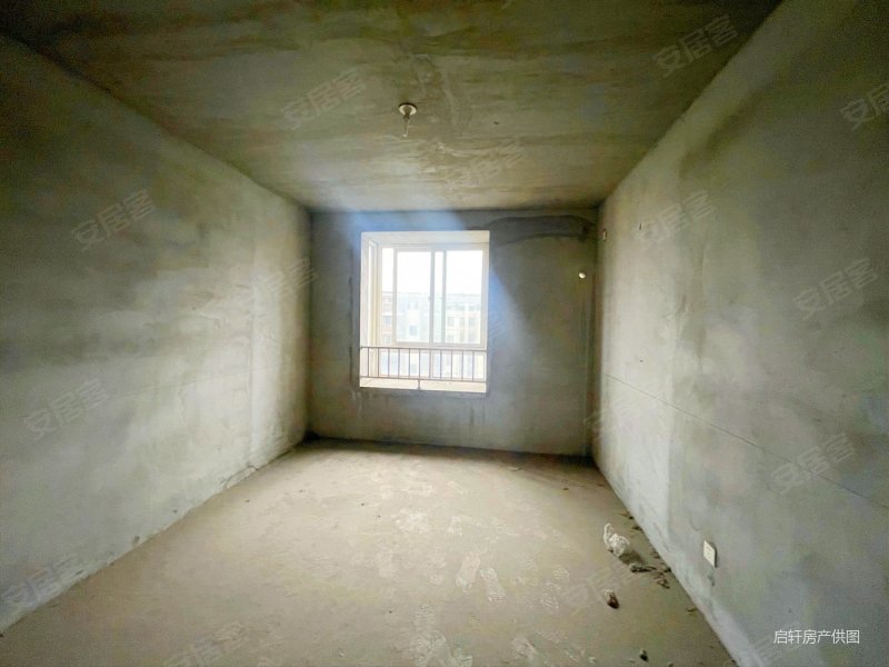 东郊c区小高层电梯房5楼14楼采光好无遮挡