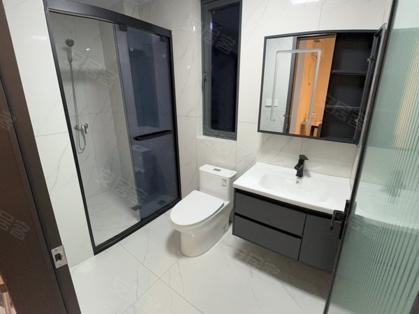 金华浦江县浦江城东海伦堡玖悦云庭商场边的玖悦云庭99平出租出租房源真实图片