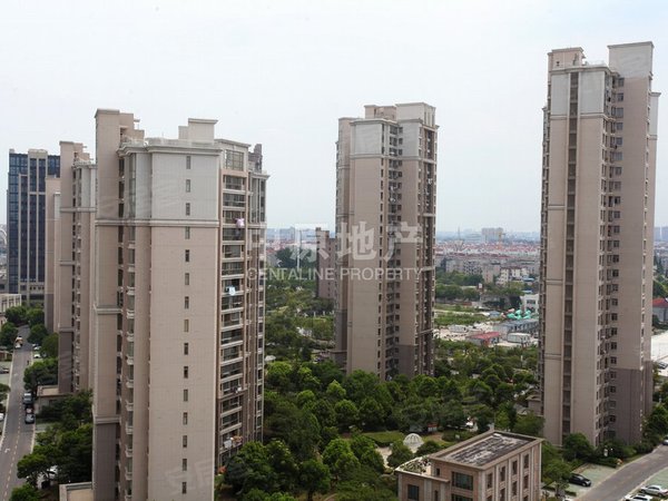 上海嘉定菊园新区日月光伯爵天地城市华庭大开间,下沉式花园,顶楼房