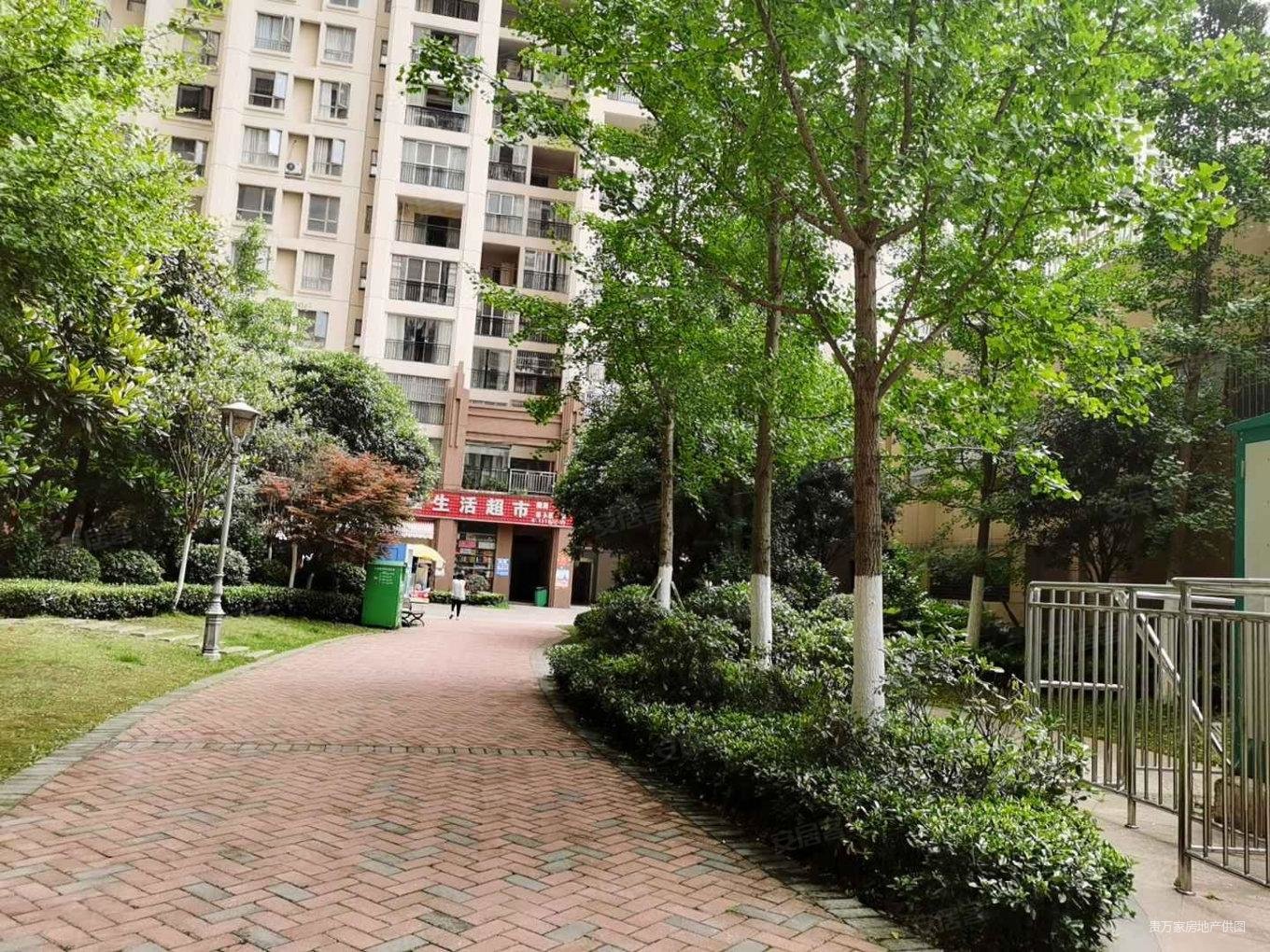 中央公园(清镇)3室2厅1卫105.03㎡南北63万