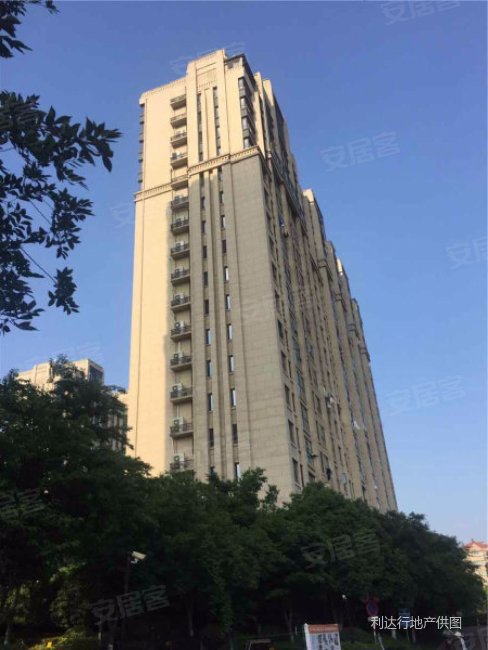 复地新都国际(南区)4室2厅2卫140.76㎡南460万