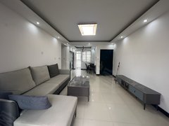 浦东机场精装3房2厅1卫，步梯好楼层，近光明学校近天和广场