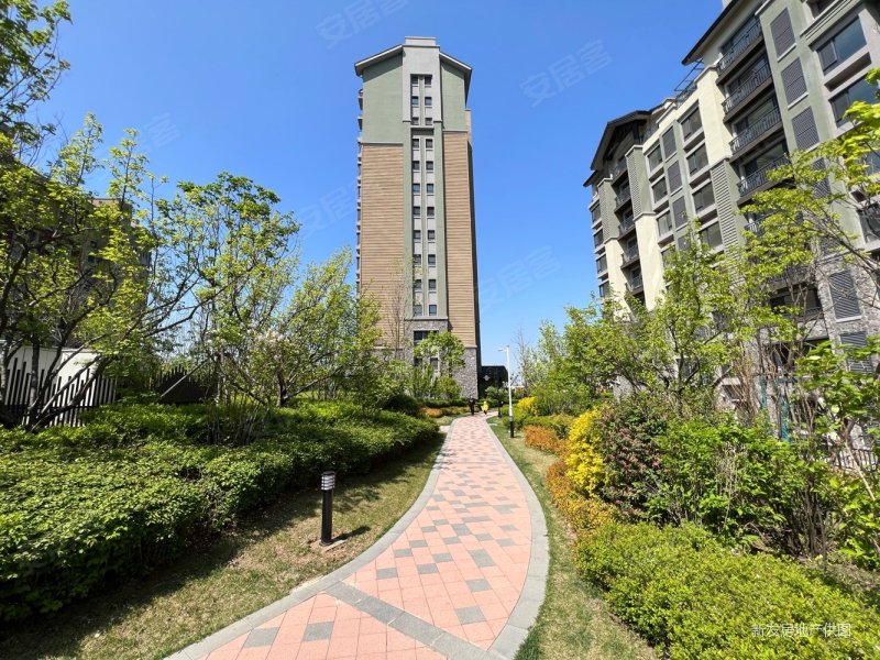 拎包即住,万科班芙花园二手房,316万,6室3厅,5卫,285平米-长春安居客