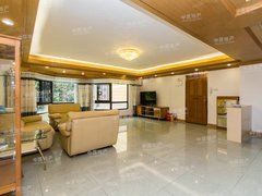 深圳罗湖水库房子在租的，看房随时都方便的，客厅非常大，房间也很大出租房源真实图片