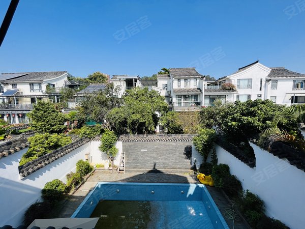 广州番禺万博清华坊(可住可办公)联排别墅,五房五卫,带泳池娱乐出租