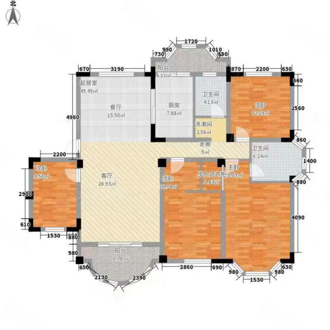 中央公园4室4厅3卫230㎡南北128万