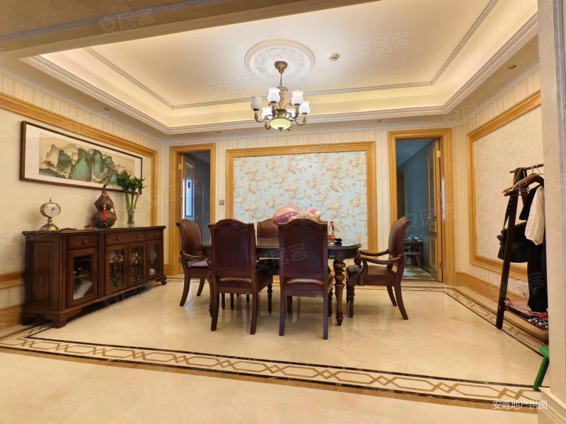 一线海景豪华装修,南北通厅四室三卫,采光充足,万达海公馆(甘井子)