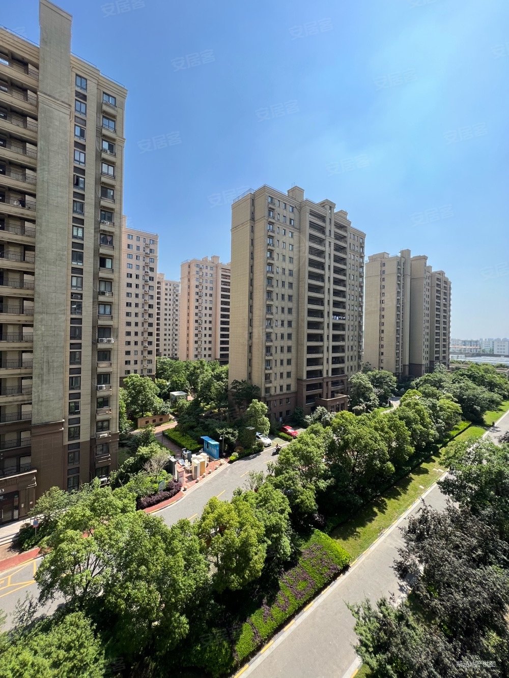 上海房产网>上海二手房>浦东二手房>惠南二手房>远洋万和四季>1000
