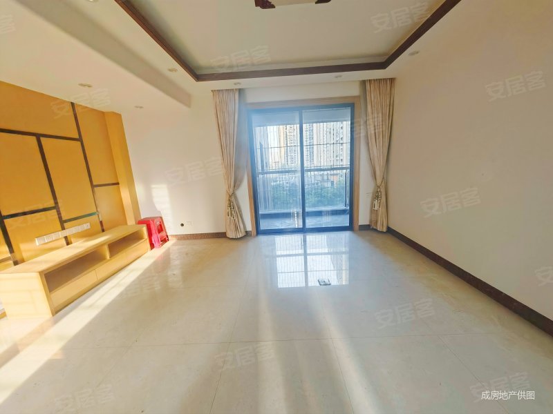 急售季华园精装三房季华地铁成熟大小区