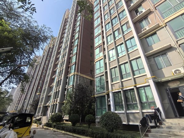 龙江国际城 两室一厅一厨一卫 精装修 视野好 拎包入住